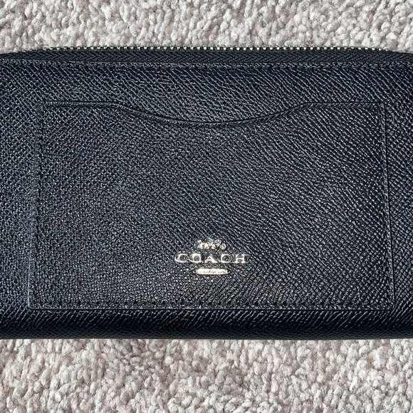 Coach Handbags - Coach Black Full Zip Wallet